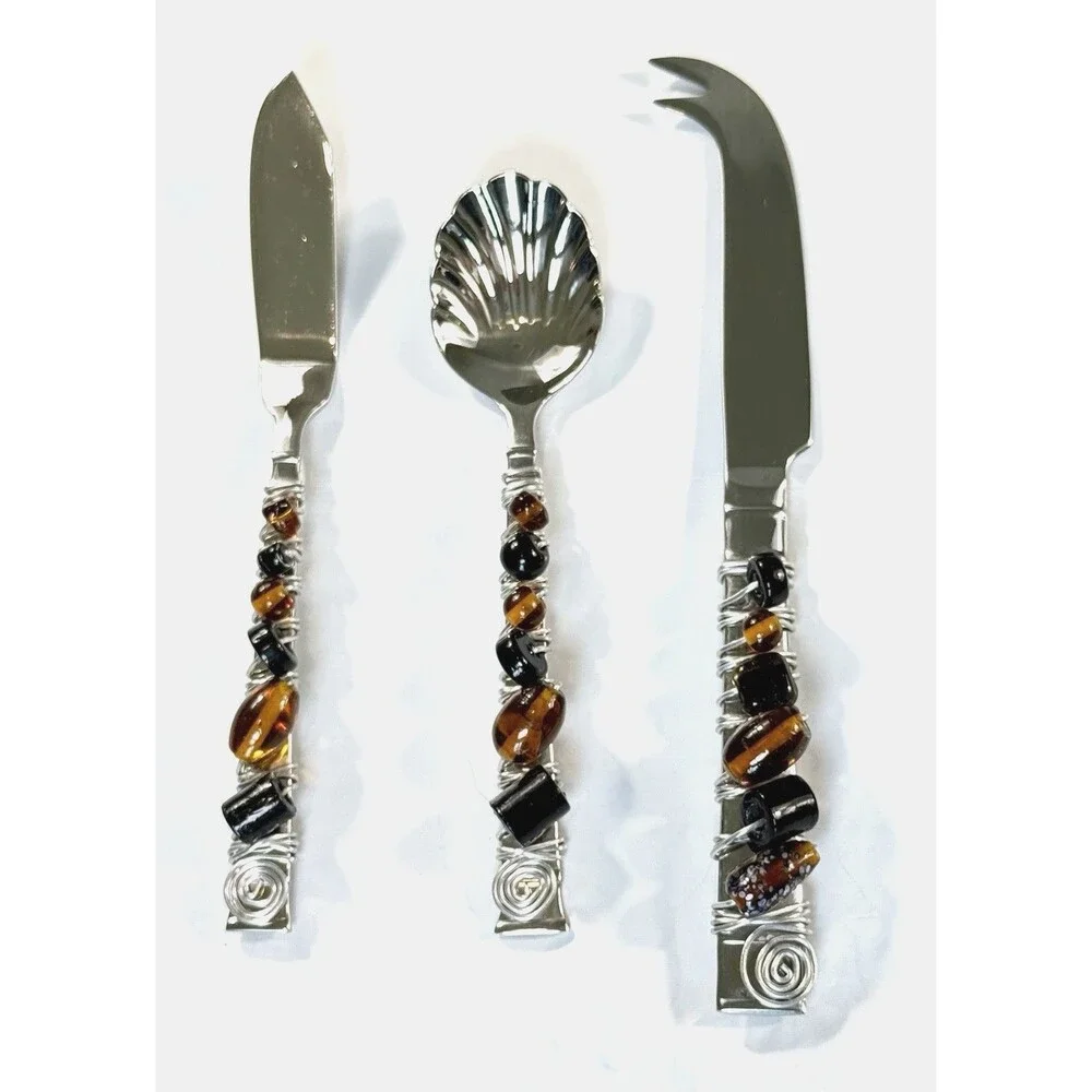 Heritage Mint Wire Wrapped Bead Cheese Knife Spreader Shell Spoon Set Amber